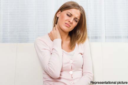 Women experience more neck pain than men: Study