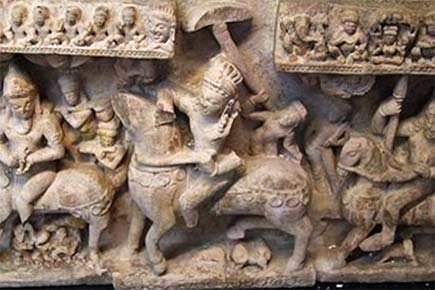 Stolen ancient Jain, Hindu statues worth $450,000 seized in US
