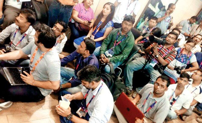 Journalists on the floor for the India vs Pakistan pre-match press conference at Eden Gardens yesterday. Pic/Ashwin Ferro