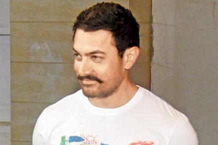 Aamir Khan to give away his clothes for charity