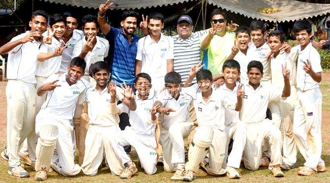 The victorious Rizvi Springfield team after their three-wicket win over Al-Barkaat at Oval Maidan yesterday. Pic/Suresh Karkera