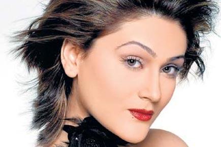 Eva Grover ousted from 'Tashan-E-Ishq' without notice