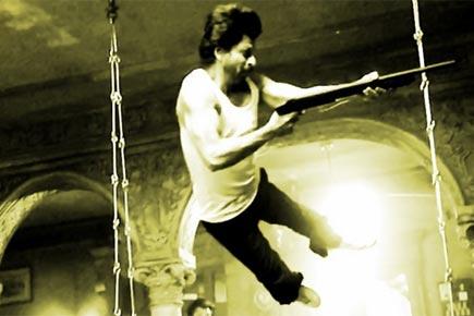 Shah Rukh Khan snapped 'flying' on the sets of 'Raees'