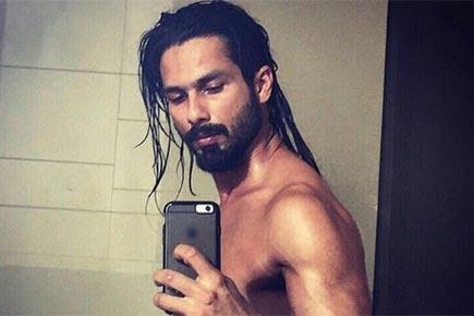 Shahid's shirtless selfie! Is this Sasha's look in 'Udta Punjab'?