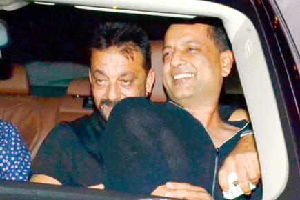 Sanjay Dutt parties with his old friend over the weekend