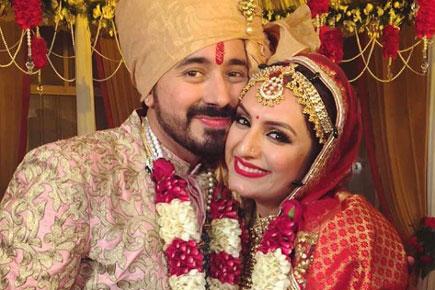 Singer Akriti Kakar ties the knot with Chirag Arora