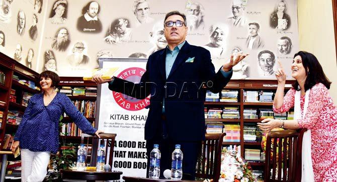 Actor Boman Irani had the audience in splits at the launch of Parsi Bol 2, a compilation of Parsi-Gujarati-Urdu phrases. The book has been compiled by Sooni Taraporevala and Meher Marfatia (flanking Irani), and was released last evening at Kitab Khana. Pic/Shadab Khan