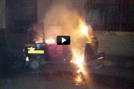 Mumbai: Miscreants shouting MNS slogans burn auto in Andheri