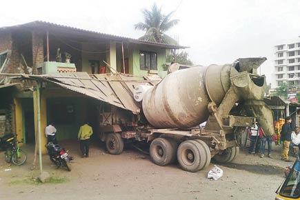 Thane: Cement truck rams into house, one injured