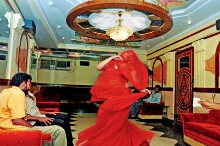 Mumbai: Panel to study draft law to ban dance bars