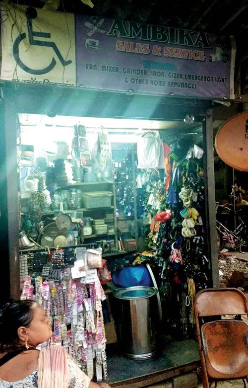 The accused Kalpesh Shah also owns this shop in Nalasopara, which is just opposite the survivor
