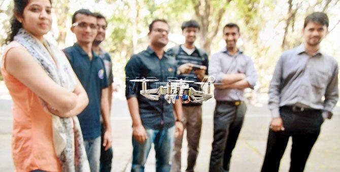 Members of Drona Aviation, an IIT-B incubated start-up, conduct workshops for school and college students to fiddle with their low-cost drone, Pluto. Pics/Sameer Markande