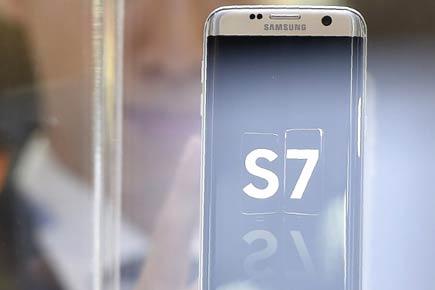 Tech: Samsung unveils Galaxy S7 in India for Rs 48,900