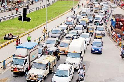 Mumbai: More cars on the streets, but licence applications down 20%