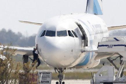 EgyptAir hijacker surrenders, arrested at Larnaca airport