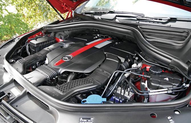 The three-litre V6 BiTurbo unit makes 367 PS and 520 Nm
