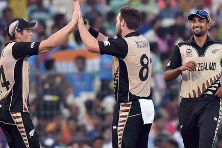 WT20: New Zealand crush Bangladesh to remain unbeaten and top the group