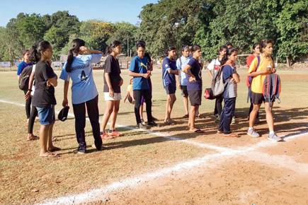 5pm: Members of the Thane District Football Association womenÃ?Â?Ã?Â¢Ã?Â?Ã?Â?Ã?Â?Ã?Â?s team protest their disqualification from the Maharashtra State Inter-District Senior WomenÃ?Â?Ã?Â¢Ã?Â?Ã?Â?Ã?Â?Ã?Â?s Championship by walking on to the Karnatak Sporting 