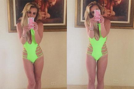 Britney Spears shows off her hot bod in her 'favourite' new swimsuit