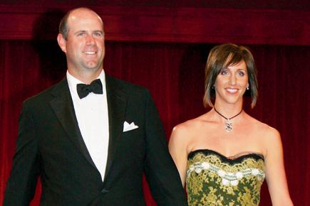 Golfer Cink to take break after wife Lisa diagnosed with breast cancer