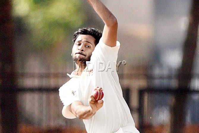 Shardul Thakur bowls for Payyade Sports Club during a T20 quarter-final match against Young Mohamedan CC at Parsee Gymkhana  on Saturday. Pic/Suresh Karkera
