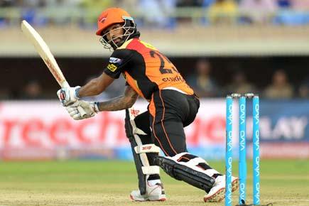 IPL 9: Sunrisers Hyderabad beat Mumbai Indians by 85 runs to jump to top spot