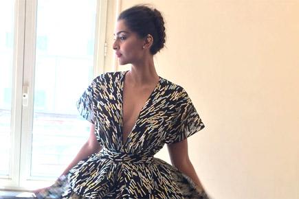 Sonam Kapoor goes chic in black at Cannes