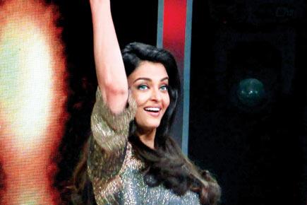 Aishwarya Rai Bachchan sings in public for the first time!
