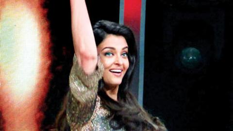 Iswariyarai Rajesh Sex Vidio - Aishwarya Rai Bachchan sings in public for the first time!