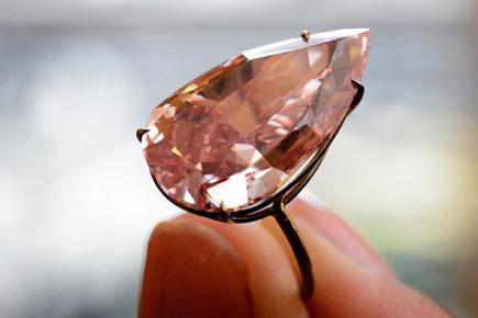 Pink diamond sells for record USD 31.6 mn at Geneva auction