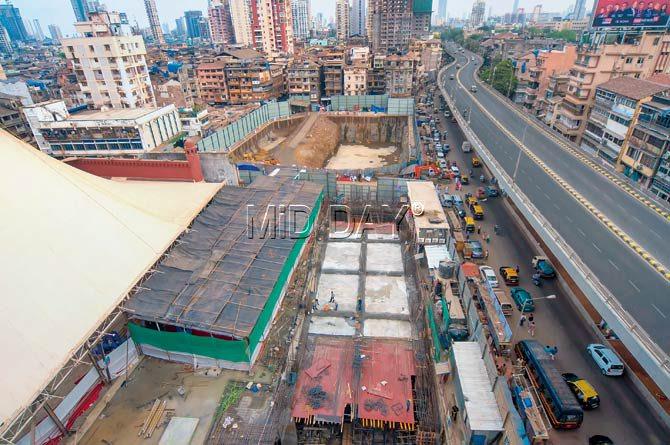 The Bhendi Bazaar redevelopment, phase 1 and 3 is currently on. Pics/Sameer Markande