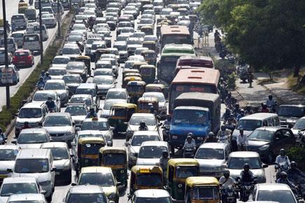 Monday mayhem on Delhi roads as cab drivers protest