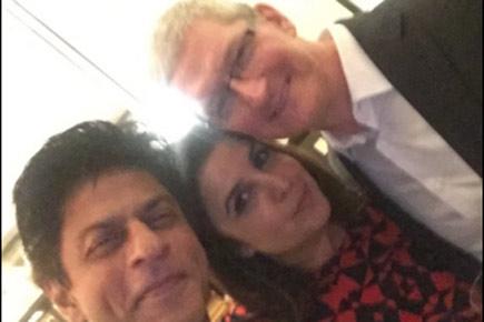 Farah Khan takes selfie with her 'favourite people'
