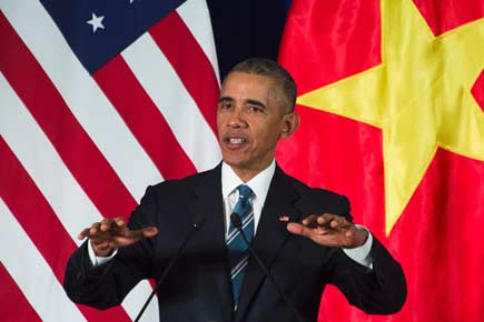 Barack Obama announces full lifting of Vietnam arms embargo