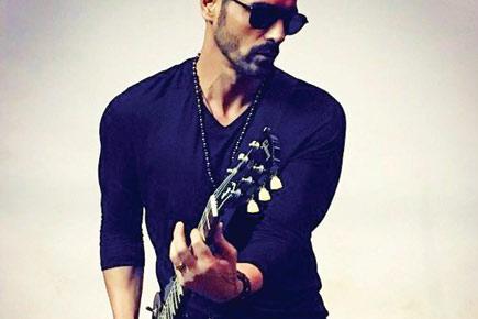 Arjun Rampal shares photo from the sets of 'Rock On!! 2'
