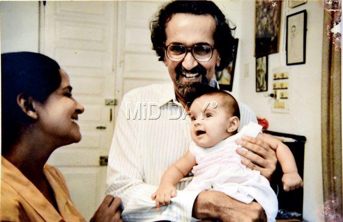 Alyque Padamsee and Sharon Prabhakar with an infant Shazhan 