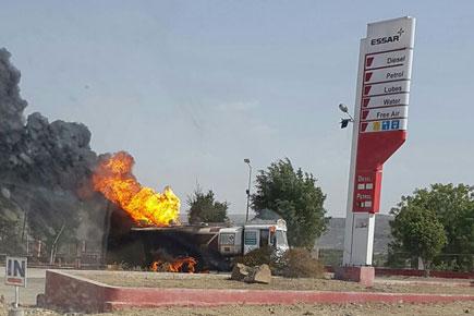 Truck catches fire at a petrol pump in Aurangabad; none hurt