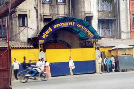 Mumbai prison gang war? Inmates attack each other with metal plates in Arthur Road