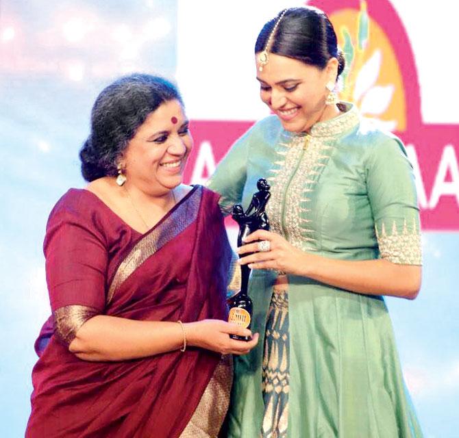 Swara Bhaskar with her mother, Ira Bhaskar