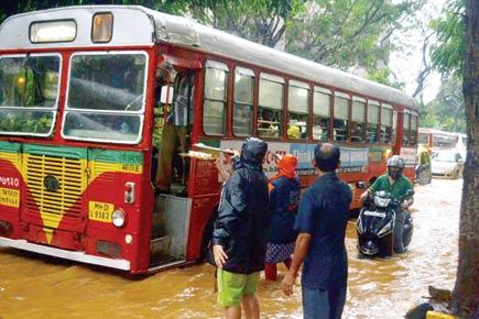 Mumbai: BEST to wage war against monsoon with a troop of old buses