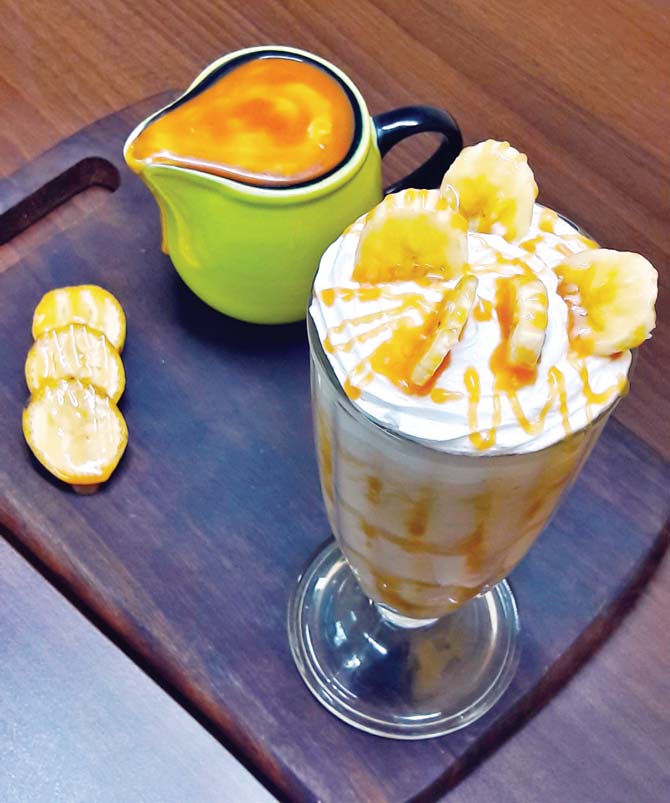 Banana, an Oreo Cookie, a Vanilla or a Coffee Smoothie