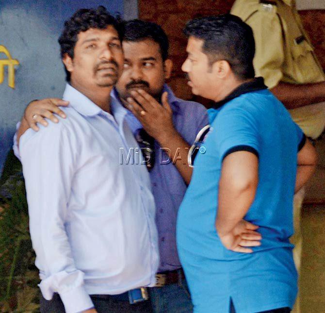 He was arrested 10-15 minutes later, along with two aides. They were released on bail later in the day. Pic/Pradeep Dhivar