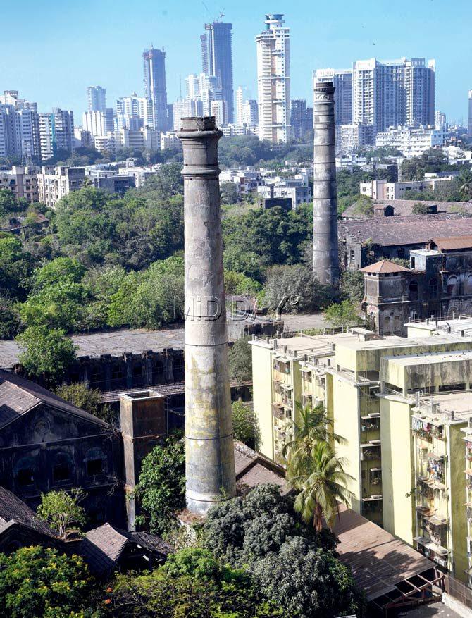 Chimneys of New City Mill and India United 2 (one of the two mills in the city with a heritage tag) inject the Byculla skyline against new urban projects. Pics/Suresh Karkera