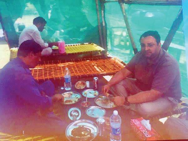 Cyrus Mistry enjoys a meal at a dhaba