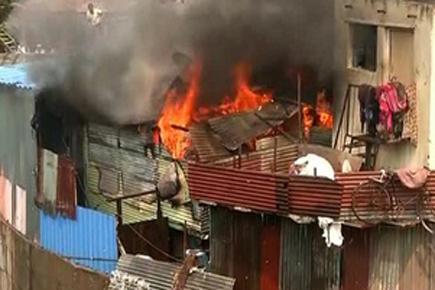 Fire breaks out in Pune's slum area as cylinder explodes