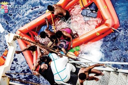 700 migrants died in three Mediterranean shipwrecks last week