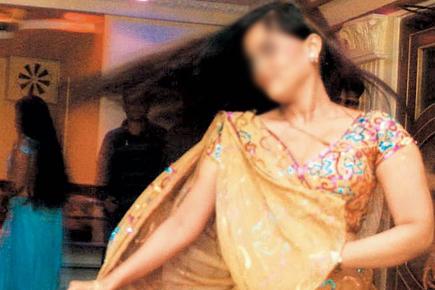 Four dance bars raided in Mumbai, 60 women rescued