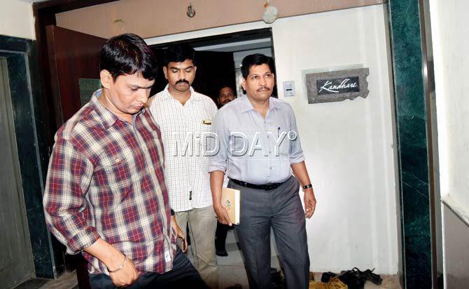 Cops arrived at Kandhari’s 11th floor apartment at Raj Uday complex and rushed him to MGM Hospital in Vashi