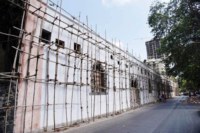 The great wall of Colaba has old world charm. Pics/Sameer Markande