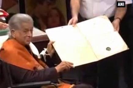 'Dada Saheb' winner Shashi Kapoor now set for biography in May 